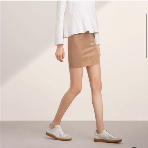 Aritzia Wilfred Free Vegan Suede Mini Skirt-Bidot - Picture 2 of 7